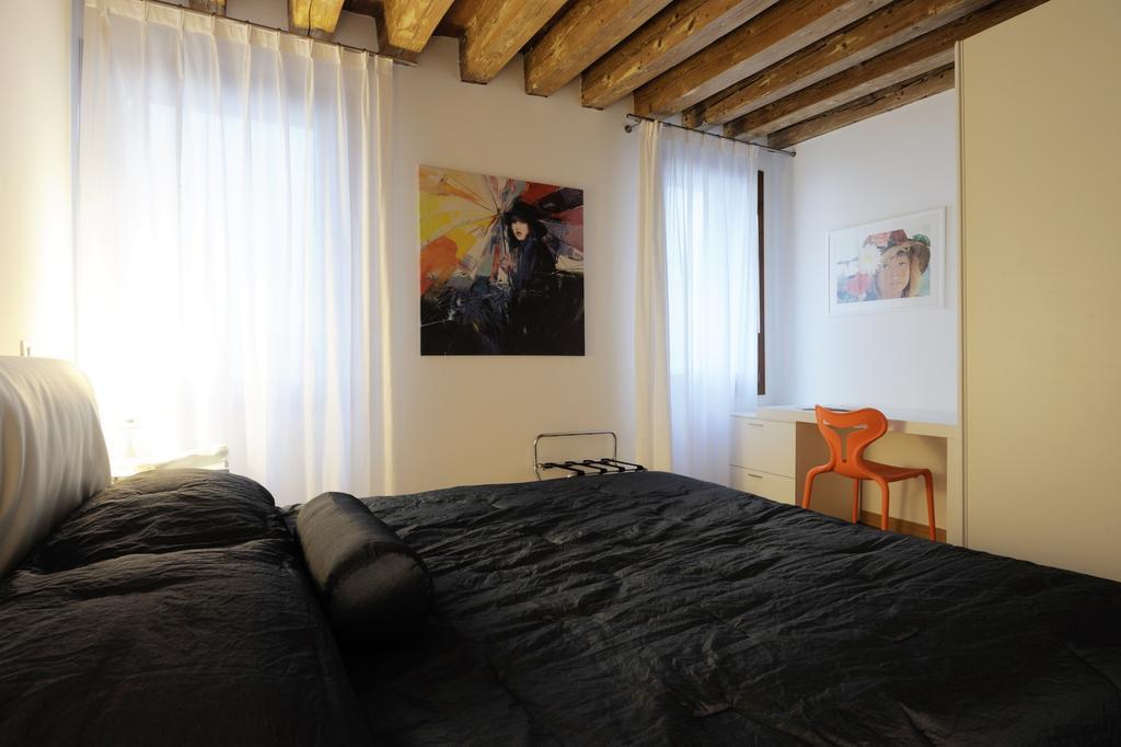 The Lion'S House Apt1 Venedig Zimmer foto