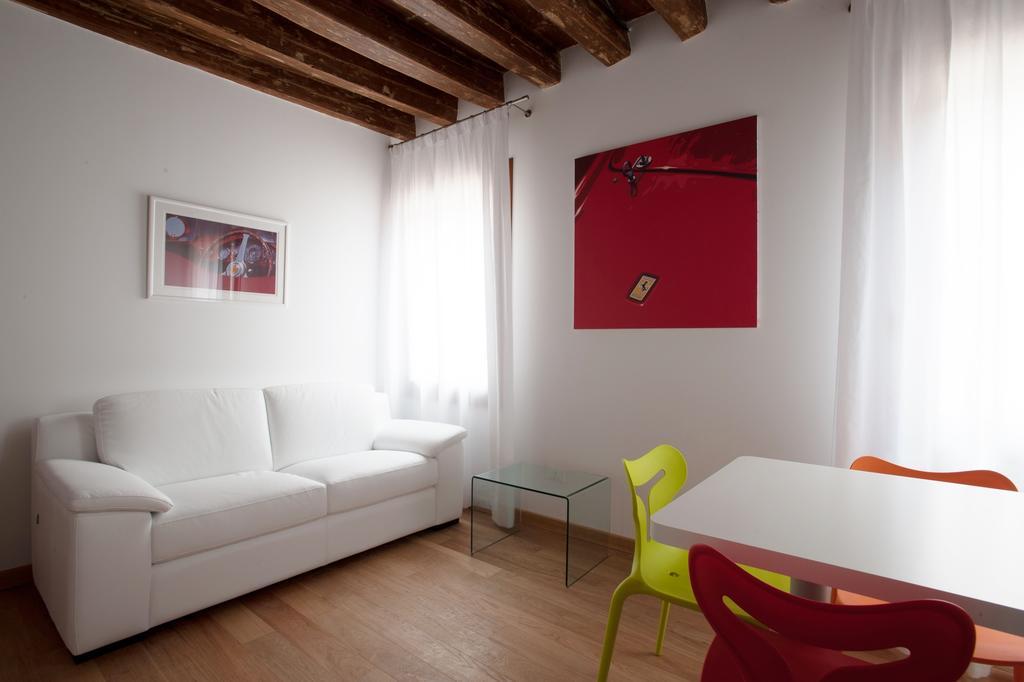 The Lion'S House Apt1 Venedig Zimmer foto