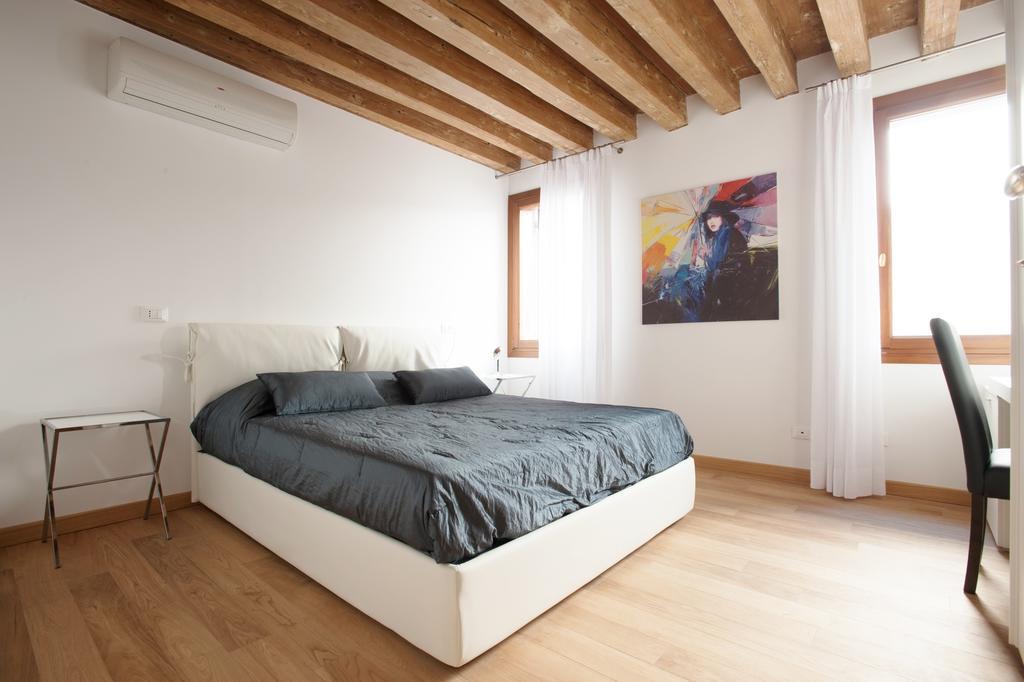 The Lion'S House Apt1 Venedig Zimmer foto