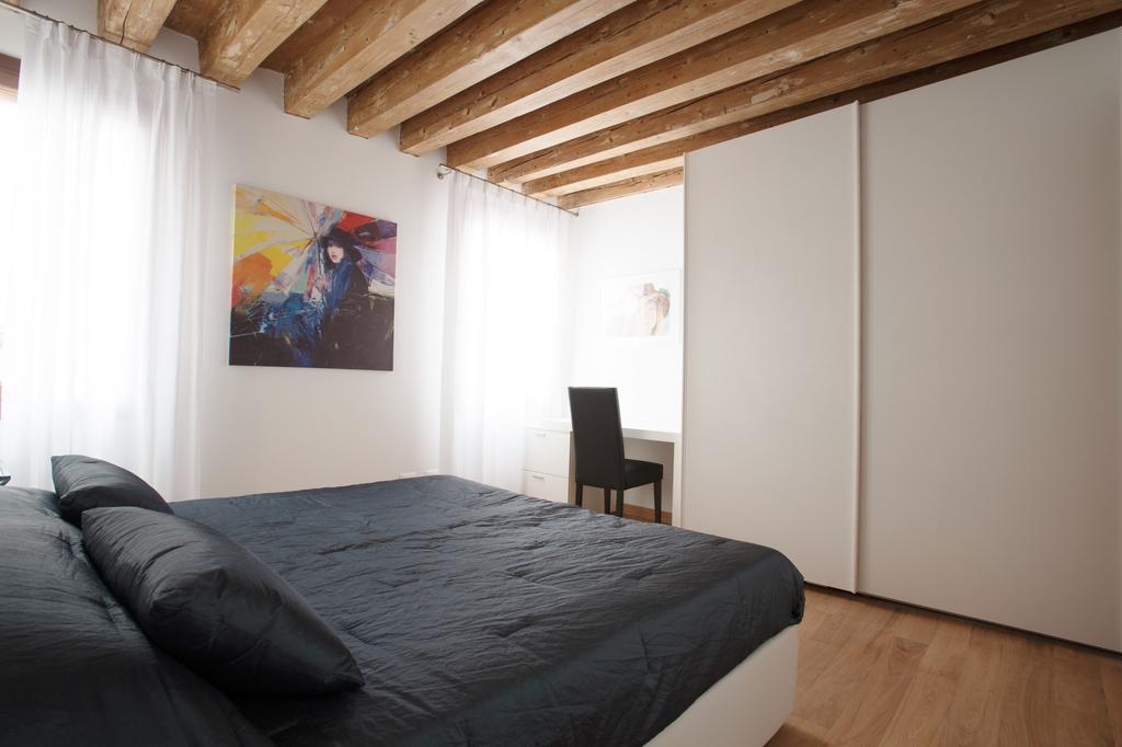 The Lion'S House Apt1 Venedig Zimmer foto